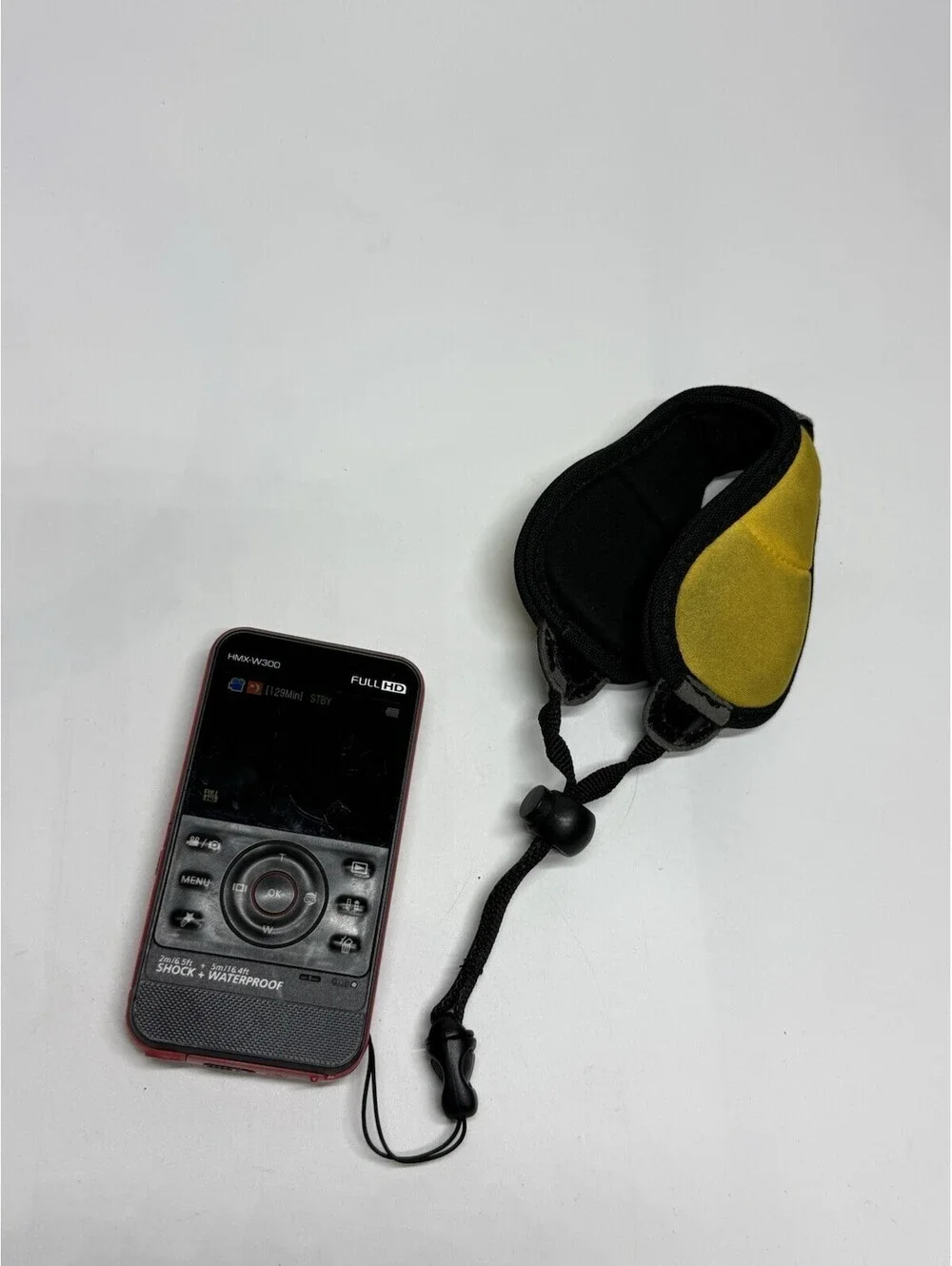 Samsung HMX-W300 Full HD 1080p Waterproof Shockproof Sports Camera 16GB Memory